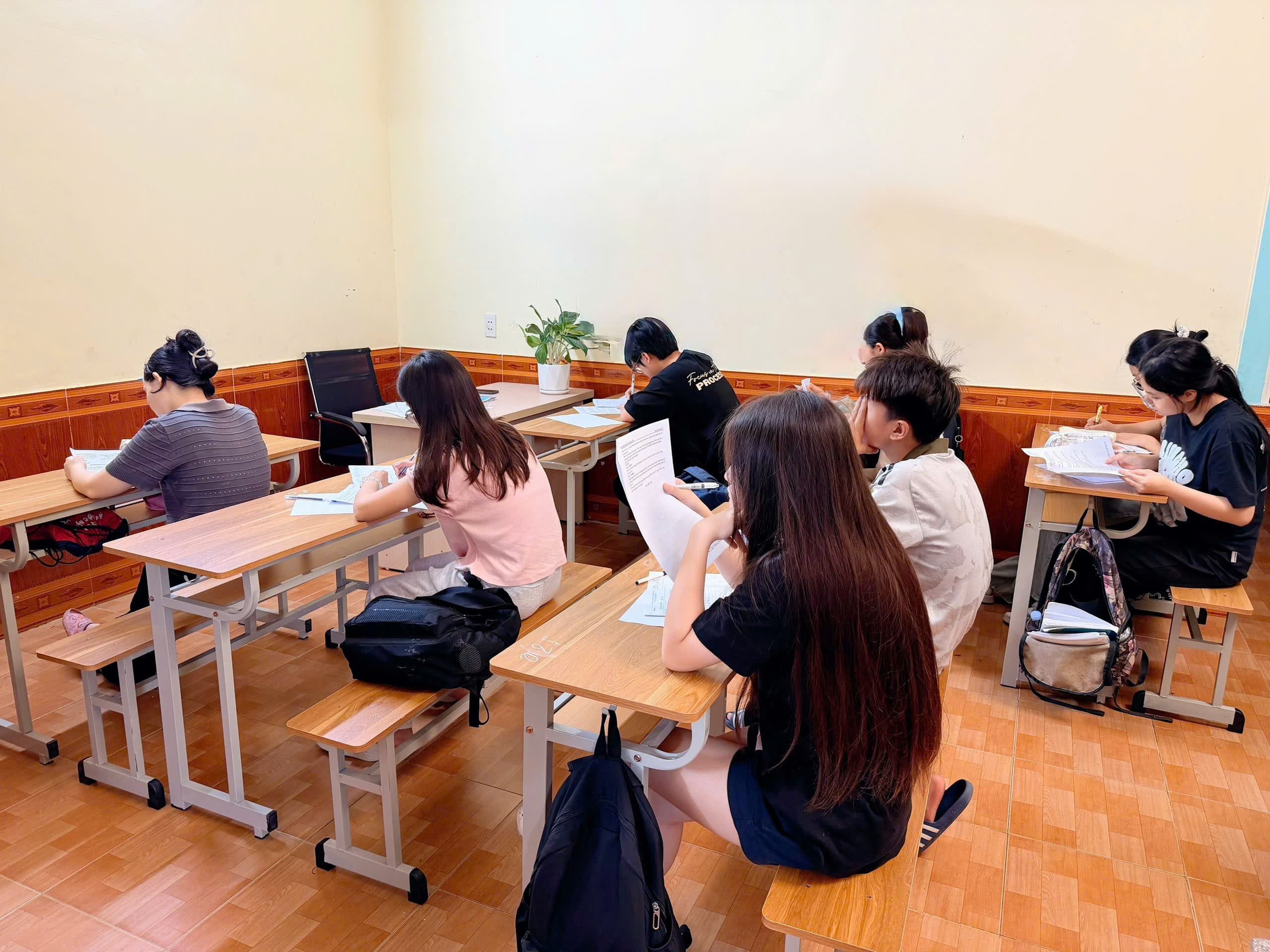 Lớp học 6